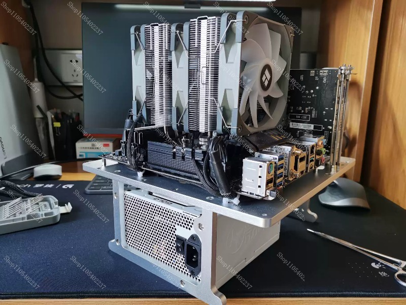 Aluminum Open Frame Test Bench Water Cooling - Banc d'essai PC à châssis ouvert